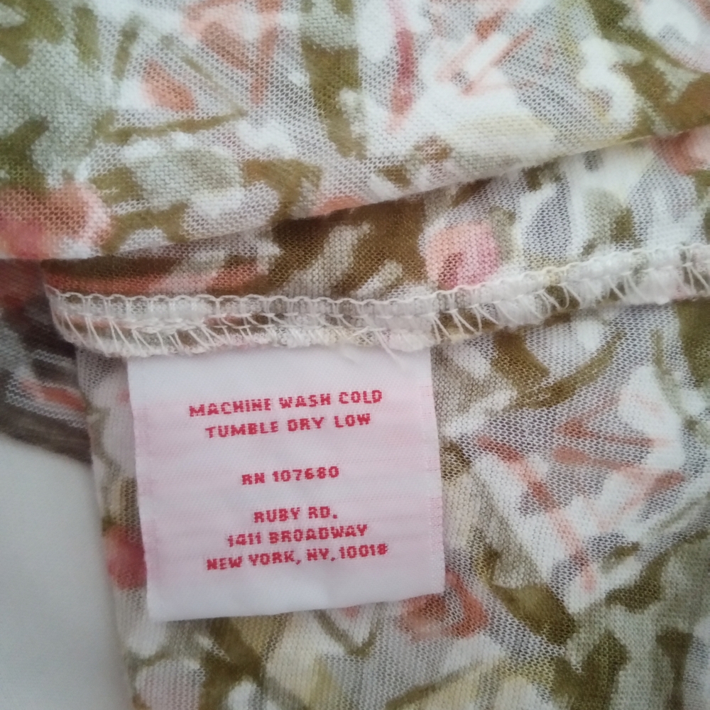 Ruby Rd. Geometric Beige  Blouse - Picture 7 of 8